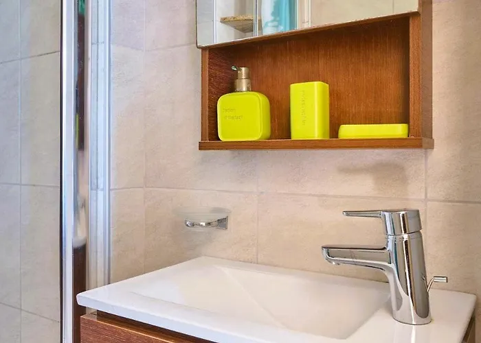 Barbara's * Rhodes City